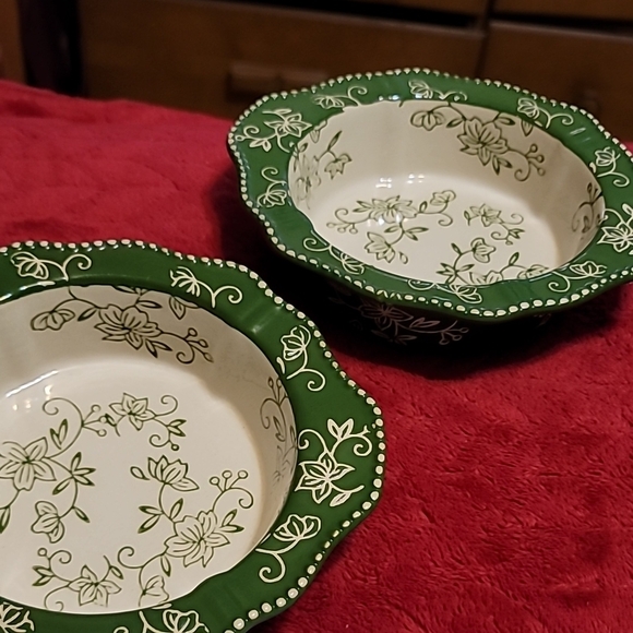 Set of 2 Green Floral Lace Side / Salad Bowls. - Picture 1 of 5